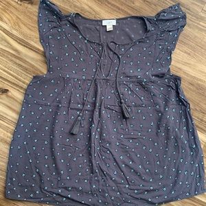 Loft, Raffled, Gray with Blue Flowers Top, Tussled Strings Closure, Size L